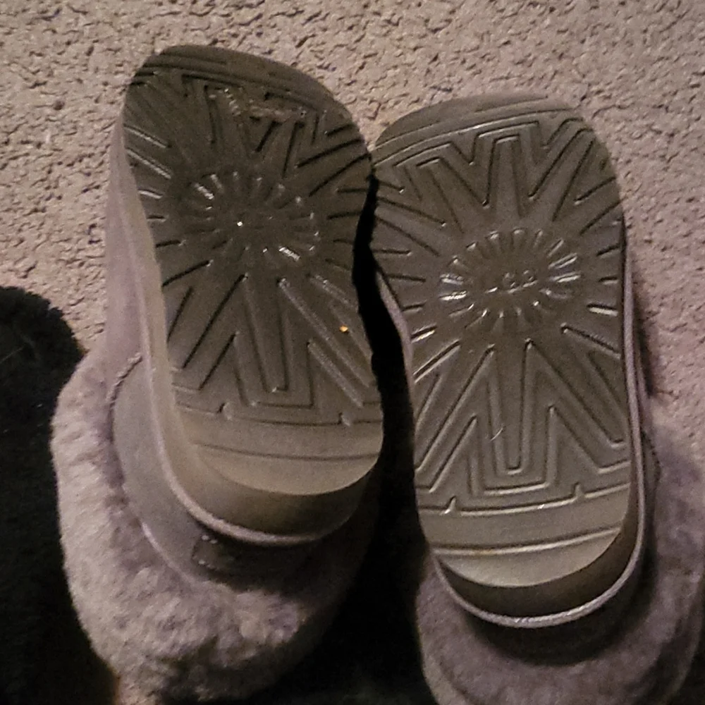 Boots - Picture 2 of 3